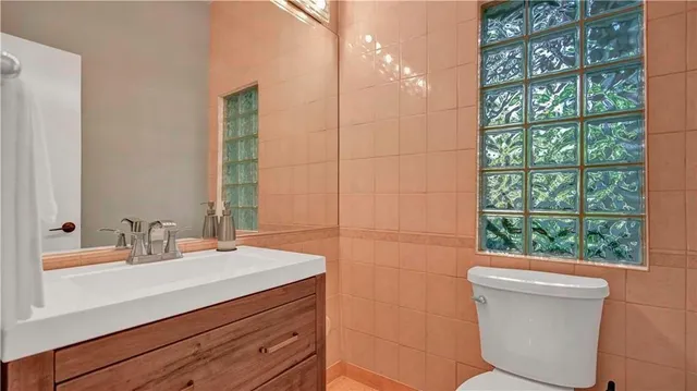 $6,000 | Undisclosed Address, Fort Lauderdale, FL 33312