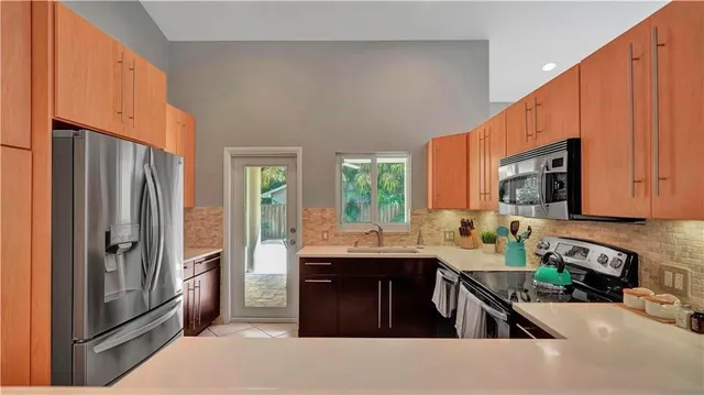 $6,000 | Undisclosed Address, Fort Lauderdale, FL 33312