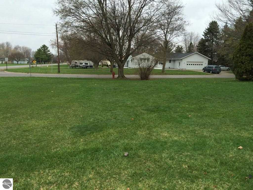 8241 South Federal Road Shepherd, MI 48883 - Photo 10 of 30 1783335-9.JPG