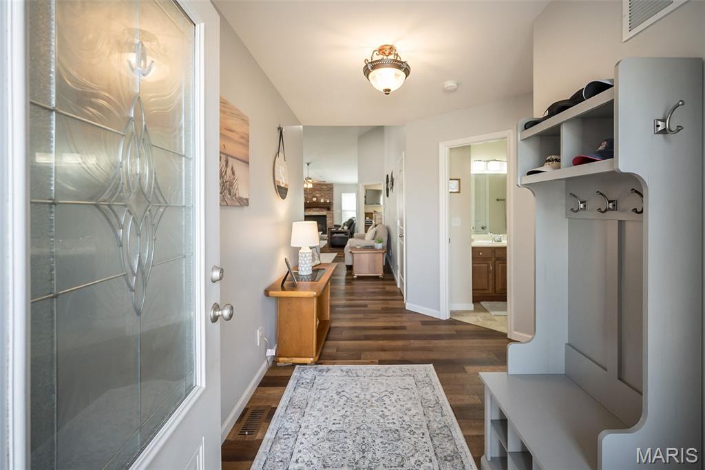 141 Bogey Boulevard Arnold, MO 63010 - Photo 3 of 35