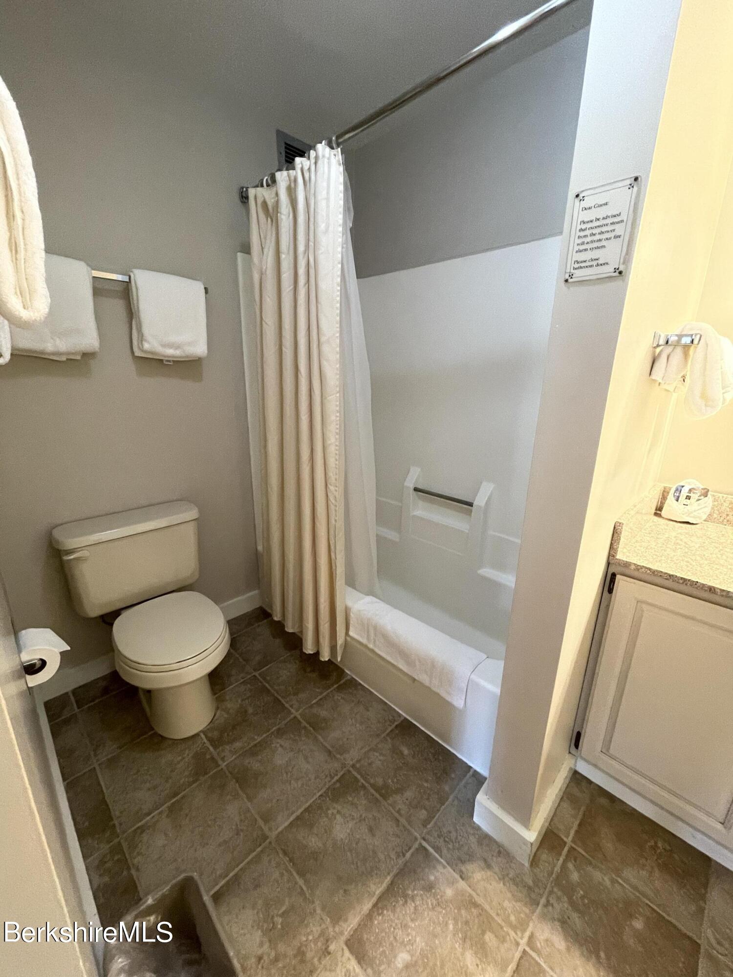 37 Corey Road, Unit 219 Hancock, MA 01237 - Photo 9 of 11 2C299320-A10C-448E-858D-CAAE24B1E6EE