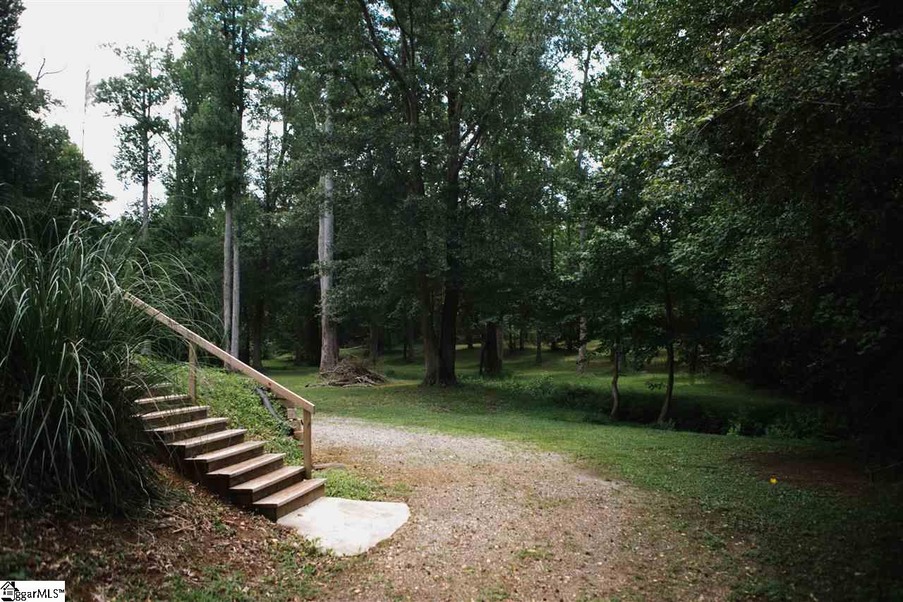 329 Reedy Fork Road Greenville, SC 29605 - Photo 6 of 31