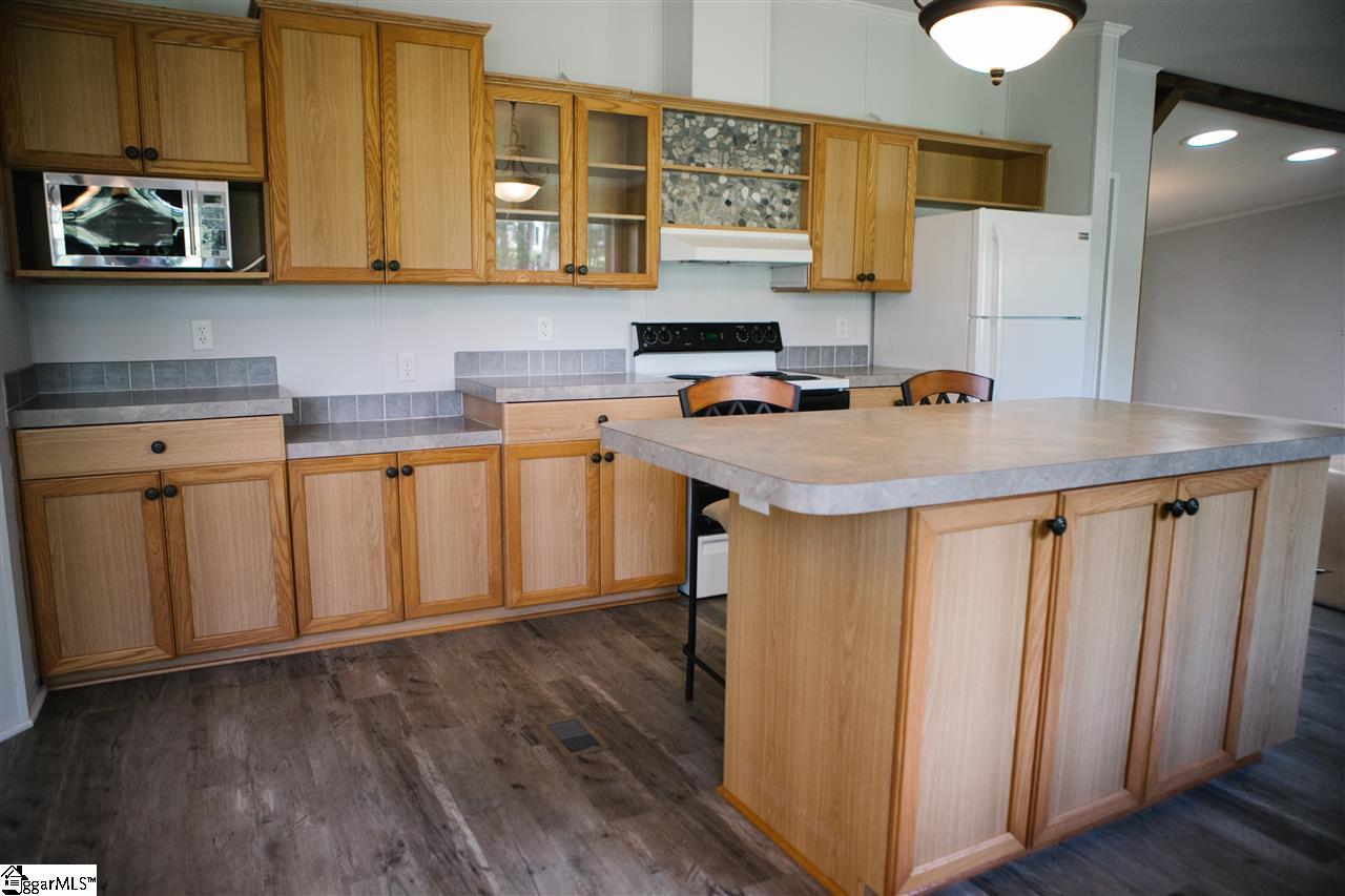 329 Reedy Fork Road Greenville, SC 29605 - Photo 8 of 31