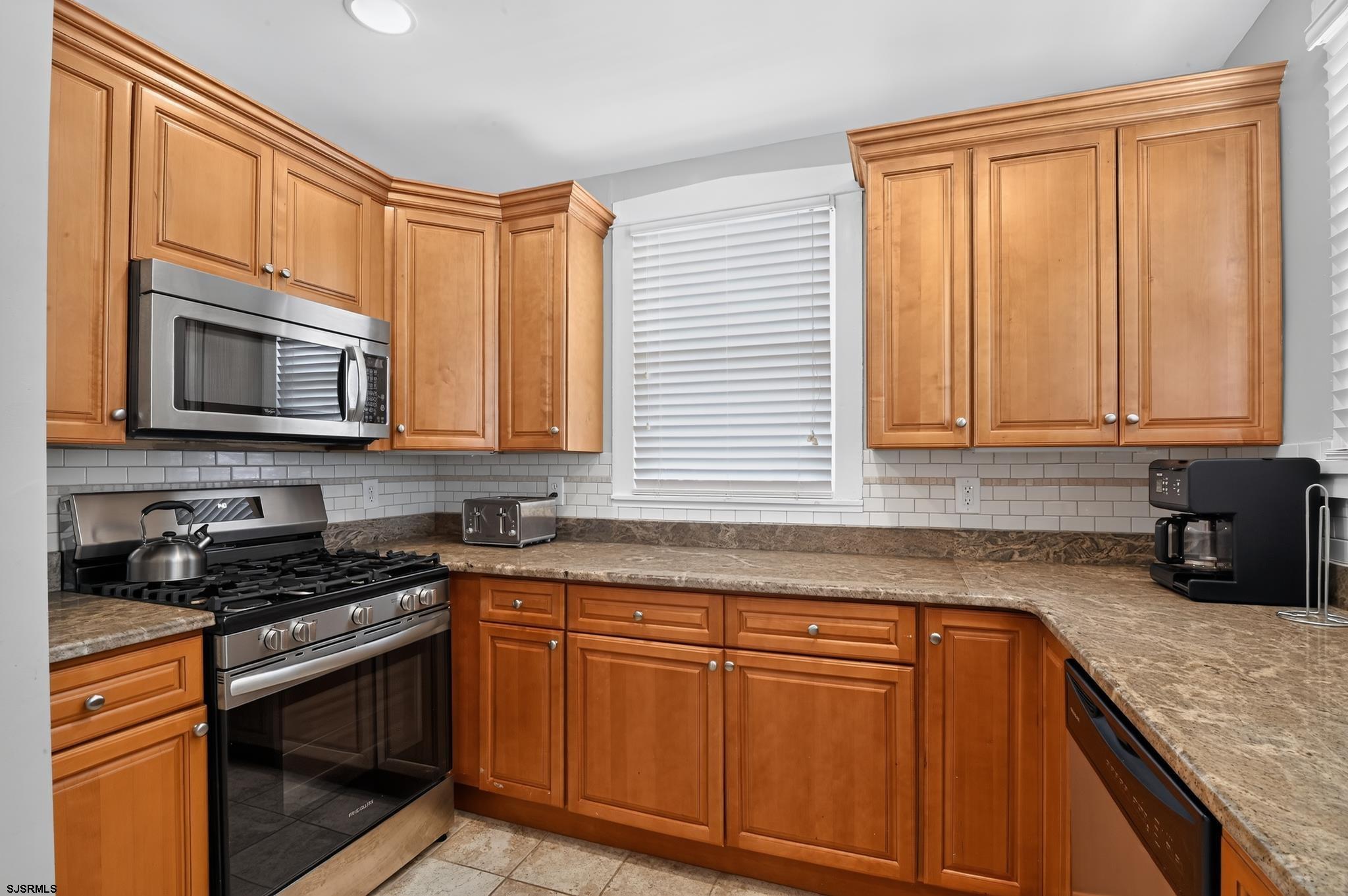 202 Wesley Road, Unit 2 Ocean City, NJ 08226 - Photo 5 of 20 Gallery Image 5
