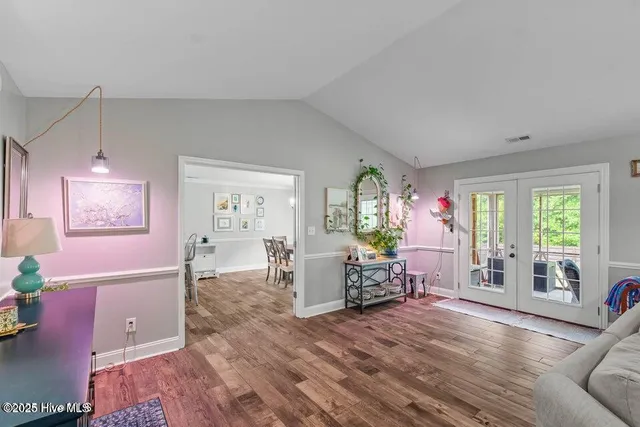 $2,500 | 912 Morganser Drive, Swansboro, NC 28584