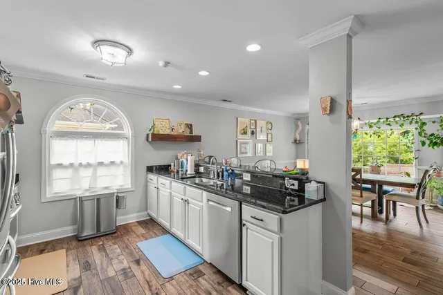 $2,500 | 912 Morganser Drive, Swansboro, NC 28584