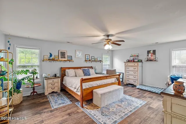 $2,500 | 912 Morganser Drive, Swansboro, NC 28584