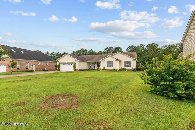 $2,500 | 912 Morganser Drive, Swansboro, NC 28584