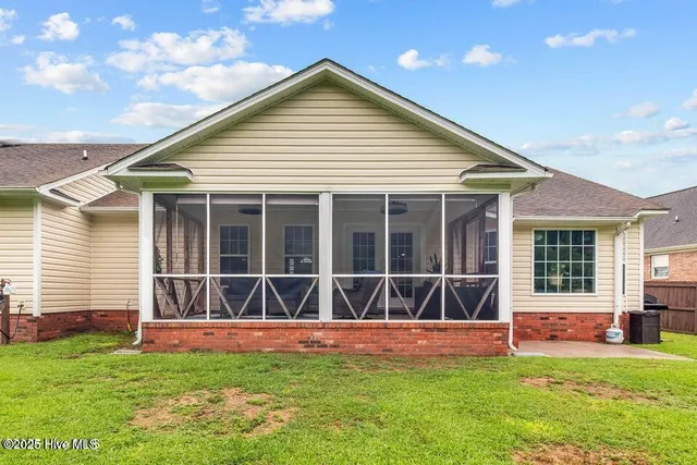 $2,500 | 912 Morganser Drive, Swansboro, NC 28584