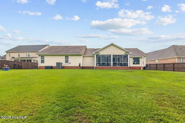 $2,500 | 912 Morganser Drive, Swansboro, NC 28584