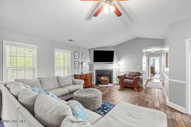 $2,500 | 912 Morganser Drive, Swansboro, NC 28584