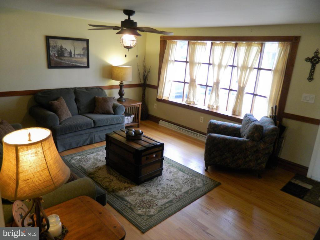 1310 Graystone Road Manheim, PA 17545 - Photo 3 of 41