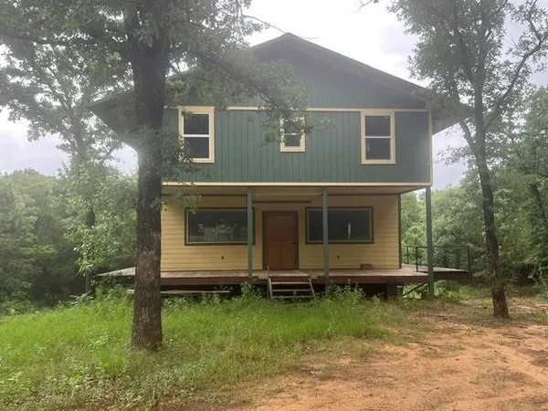 $385,000 | 924 The Oil Road, Gainesville, TX 76240