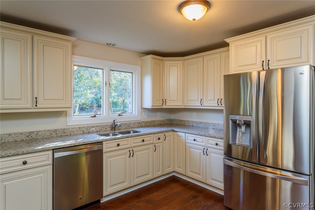 743 Grapevine Road Sandston, VA 23150 - Photo 13 of 50 Stainless Steel Appliances!