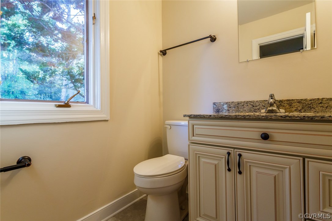 743 Grapevine Road Sandston, VA 23150 - Photo 17 of 50 Main Floor Half-Bath