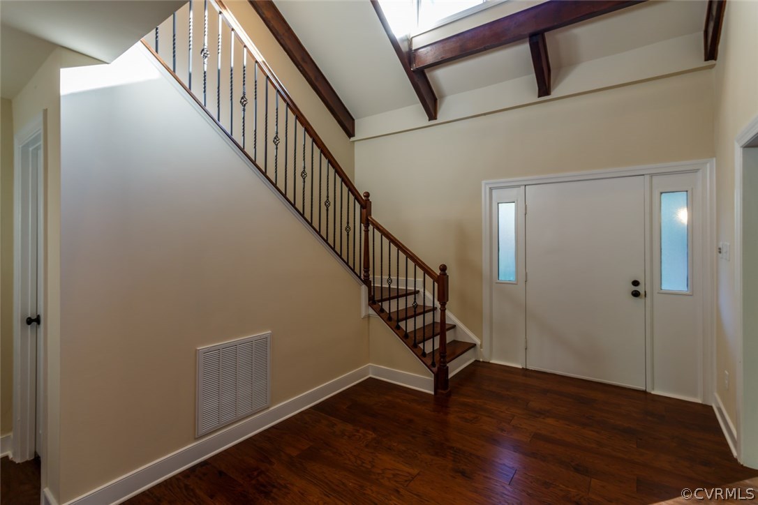 743 Grapevine Road Sandston, VA 23150 - Photo 5 of 50 Huge Open Foyer