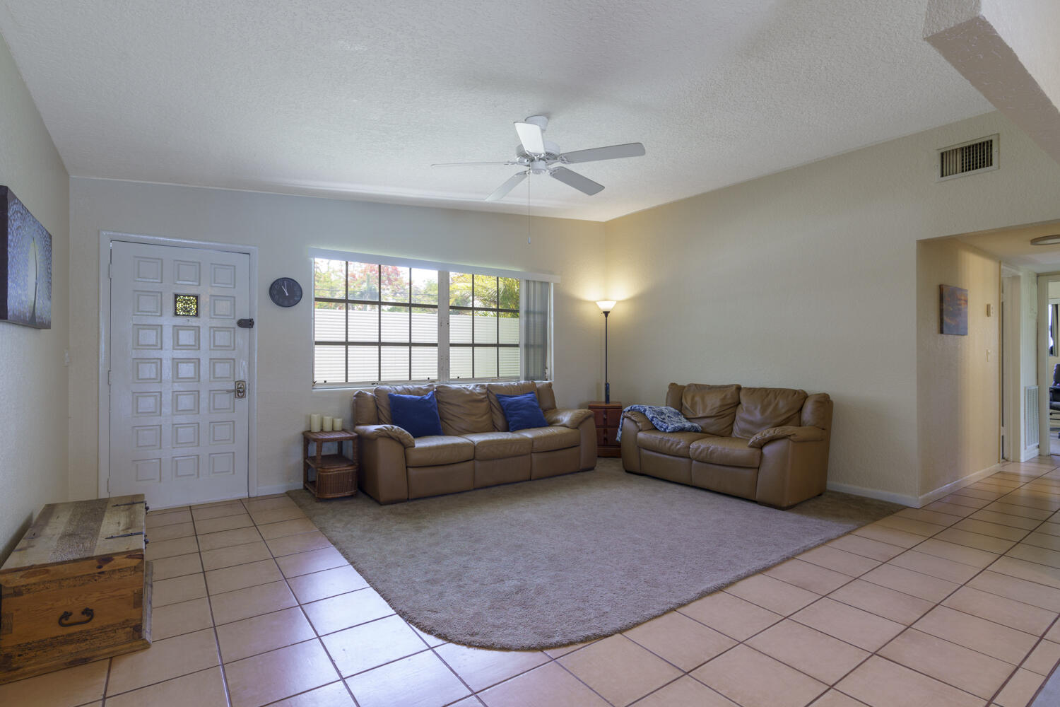1819 High Ridge Road Lake Worth, FL 33461 - Photo 4 of 20 Living Room