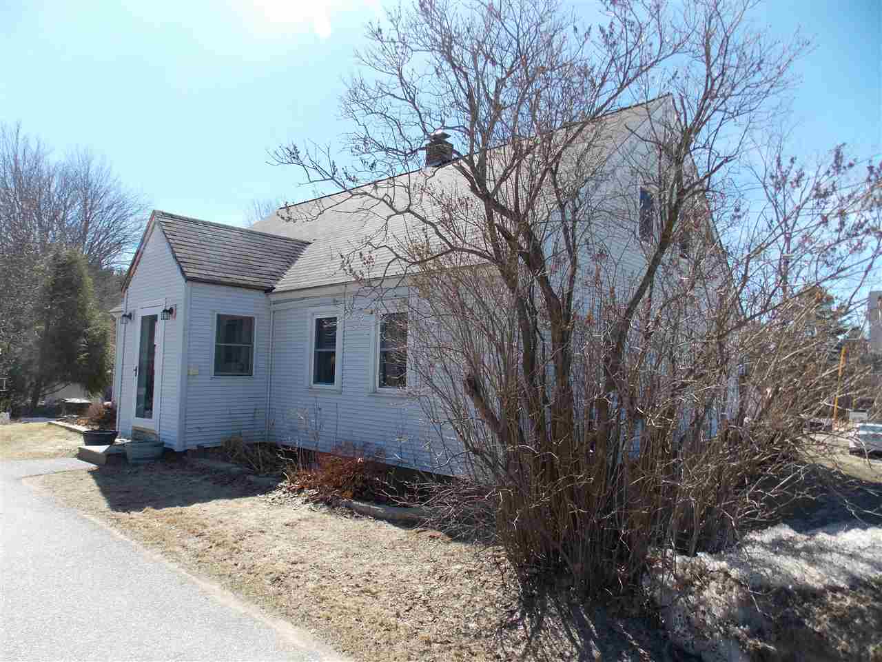 26 Gilmanton Road Belmont, NH 03220 - Photo 1 of 12