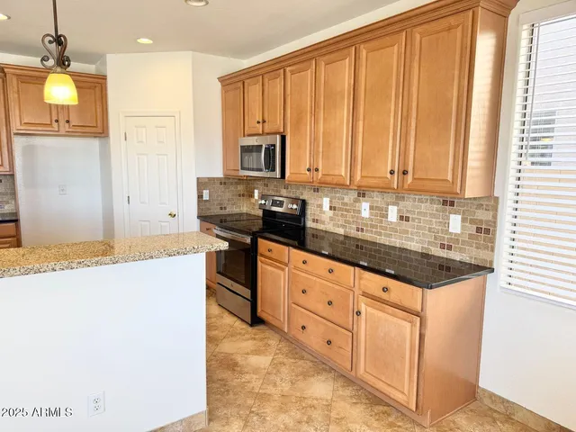 $2,695 | 7003 South 55th Lane, Laveen, AZ 85339