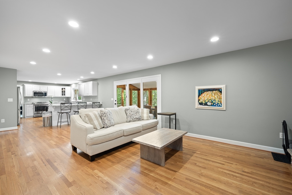 10 Fieldstone Way Boxford, MA 01921 - Photo 3 of 42