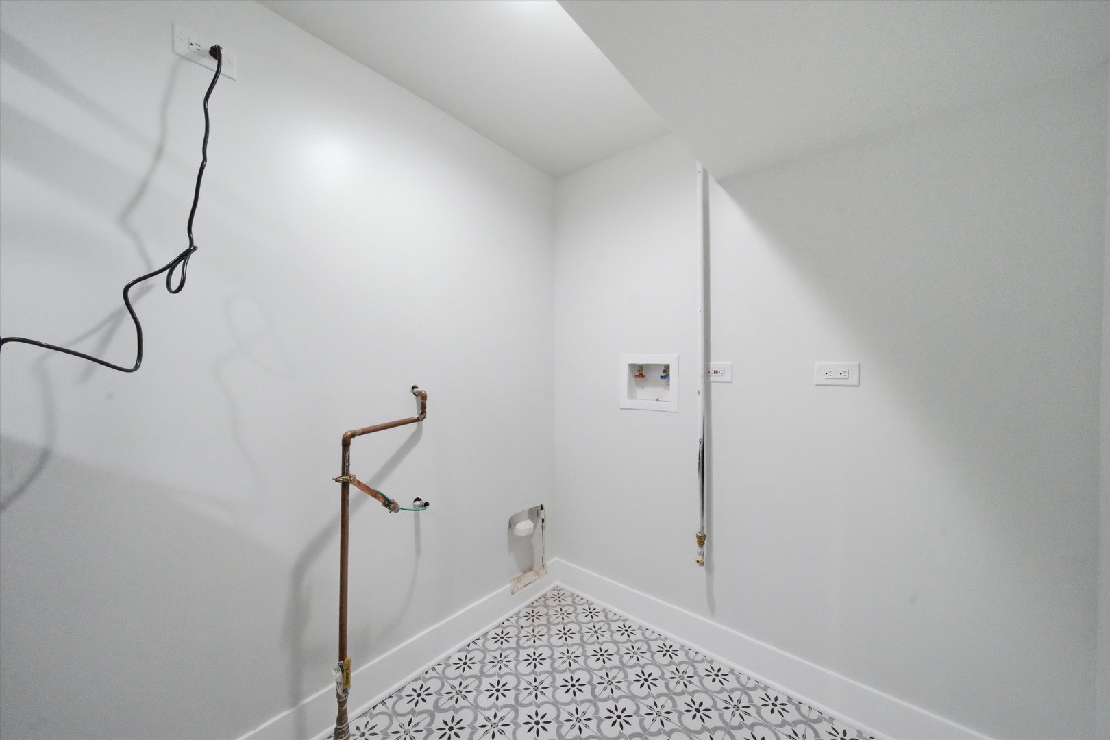 1641 North Springfield Avenue Chicago, IL 60647 - Photo 17 of 28 Gallery Image 17