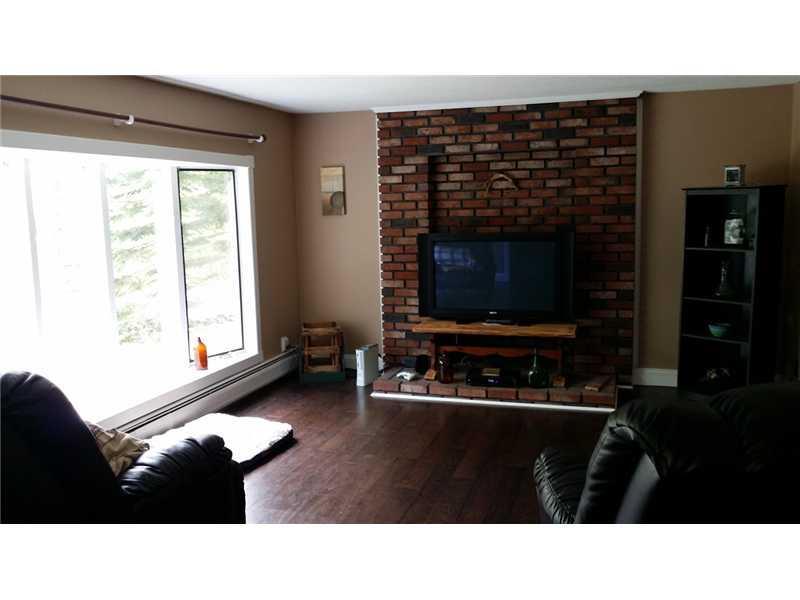 603 Pownal Road Auburn, ME 04210 - Photo 11 of 27 Living Room.