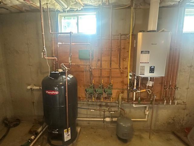 82 Grant Road Orono, ME 04473 - Photo 27 of 41 IMG_8510