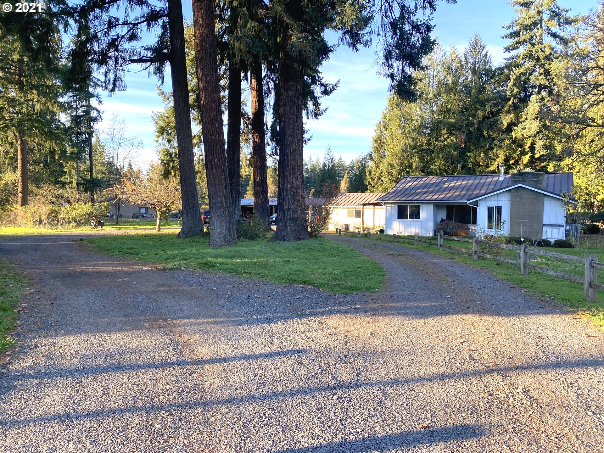 34881 Mathews Road Eugene, OR 97405 - Photo 1 of 28 Gallery Image 1