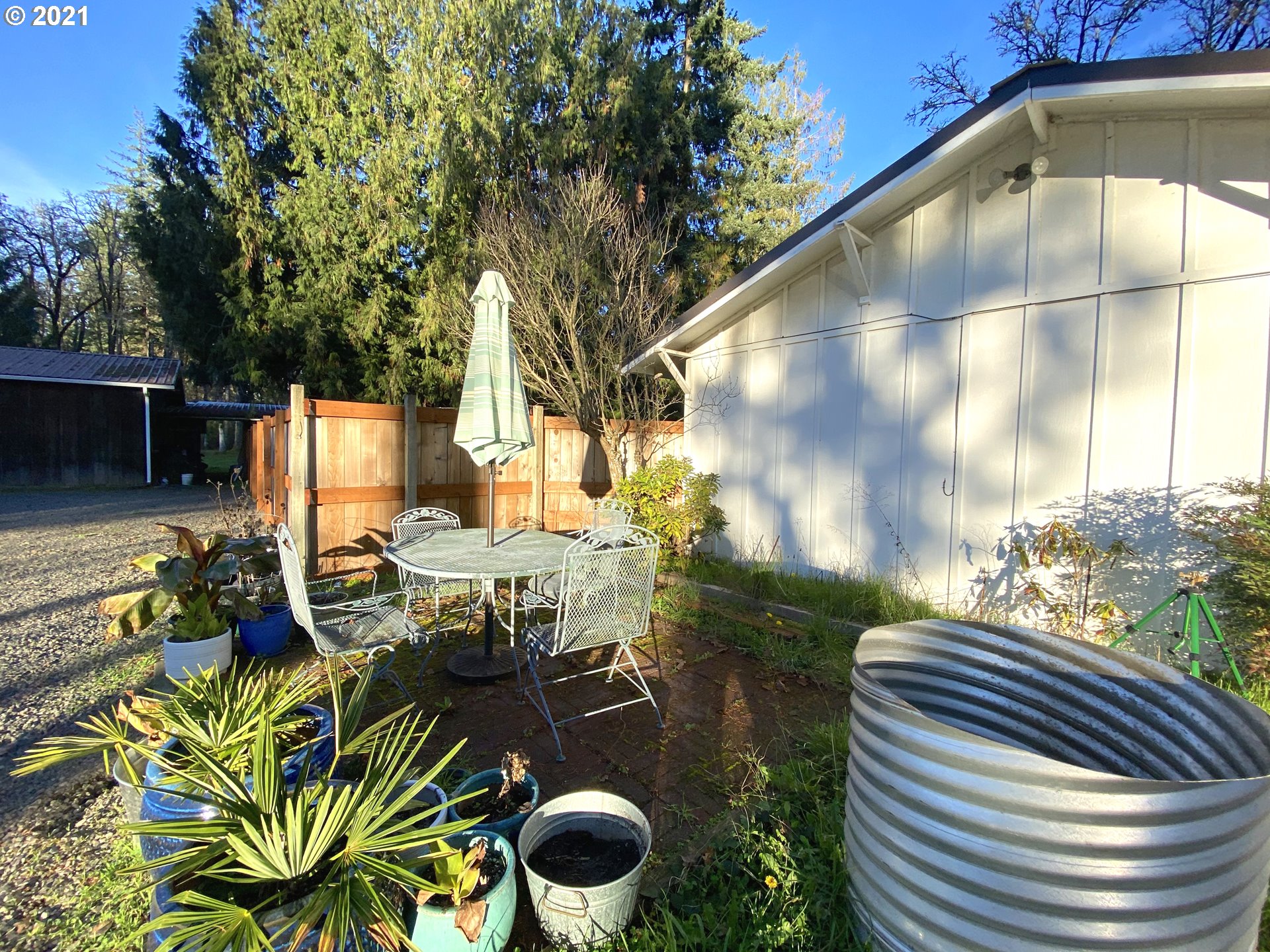 34881 Mathews Road Eugene, OR 97405 - Photo 18 of 28 Gallery Image 18