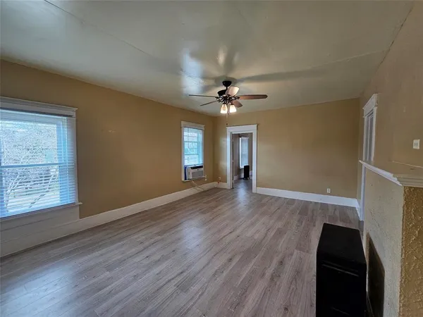 $1,650 | 1006 Grandview Avenue, Dallas, TX 75223