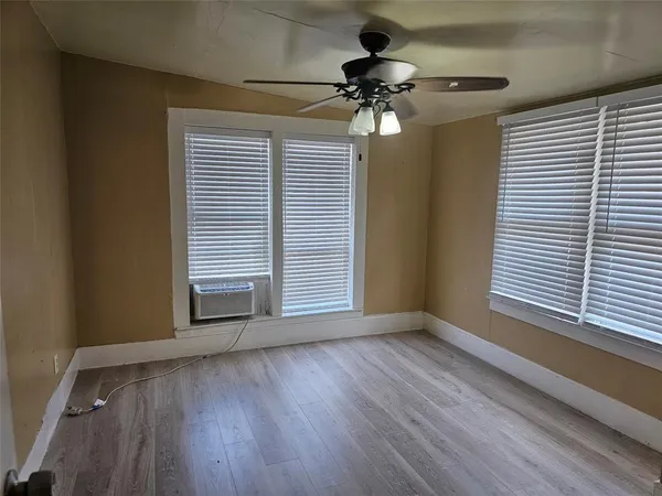 $1,650 | 1006 Grandview Avenue, Dallas, TX 75223