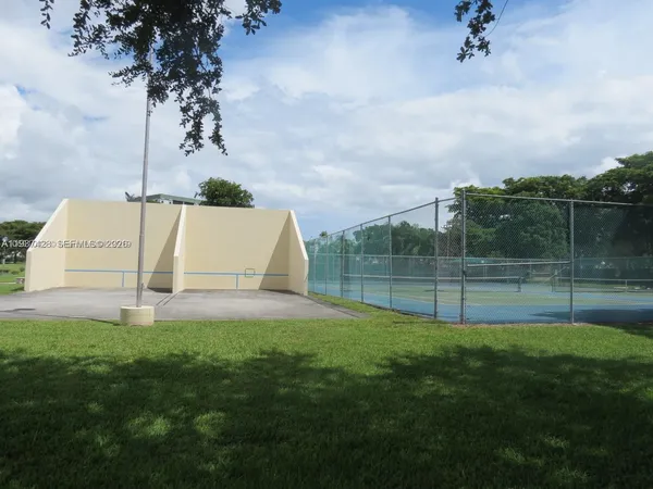 $1,850 | 2320 South Cypress Bend Drive, Unit 305, Pompano Beach, FL 33069