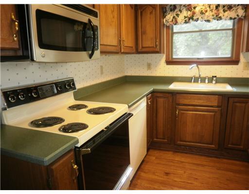 321 Ritter Road South Sewickley, PA 15143 - Photo 5 of 15 Kitchen.
