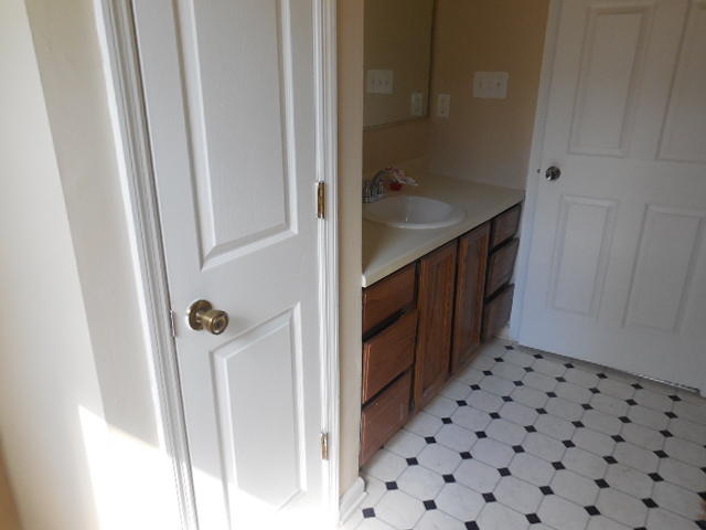 800 Washburn Road Northwest Knoxville, TN 37919 - Photo 9 of 11 DSCN0355.JPG