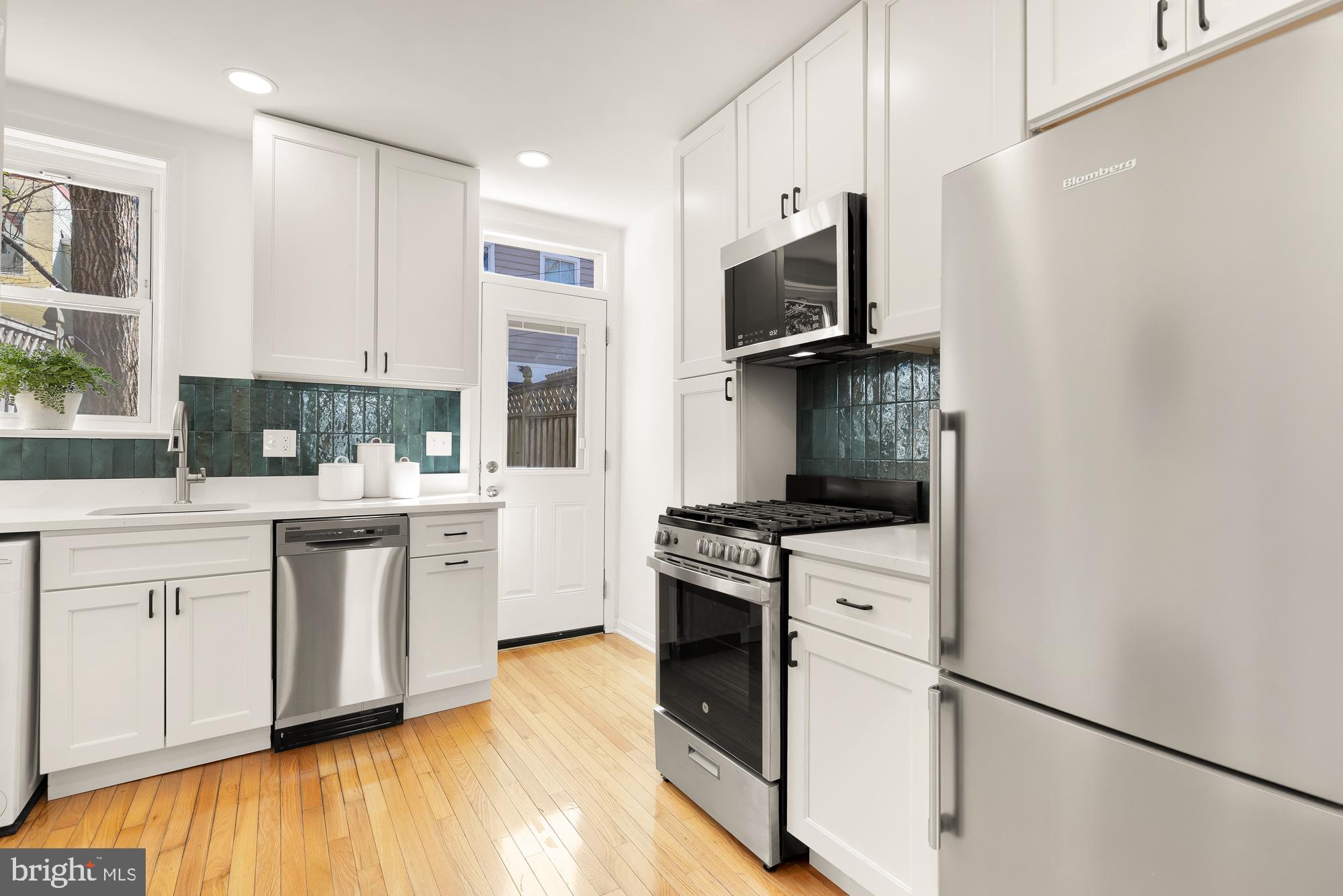 18 Gessford Court Southeast Washington, DC 20003 - Photo 5 of 14