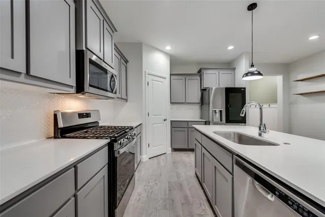 $2,600 | 11109 Rockchapel Drive, Fort Worth, TX 76052