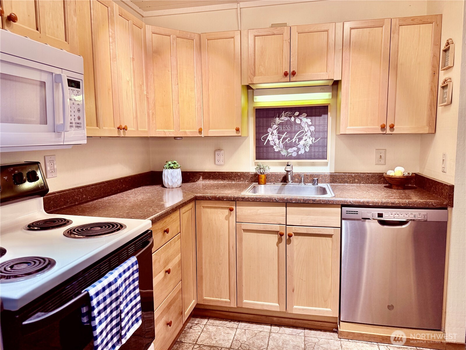 741 East Promontory Road Shelton, WA 98584 - Photo 29 of 40