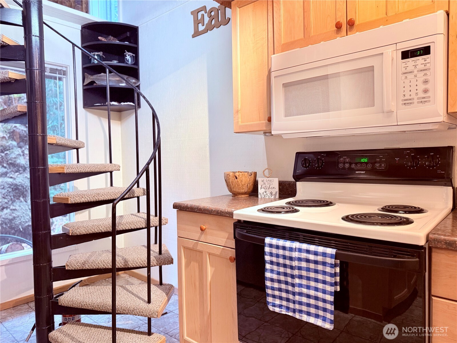 741 East Promontory Road Shelton, WA 98584 - Photo 30 of 40