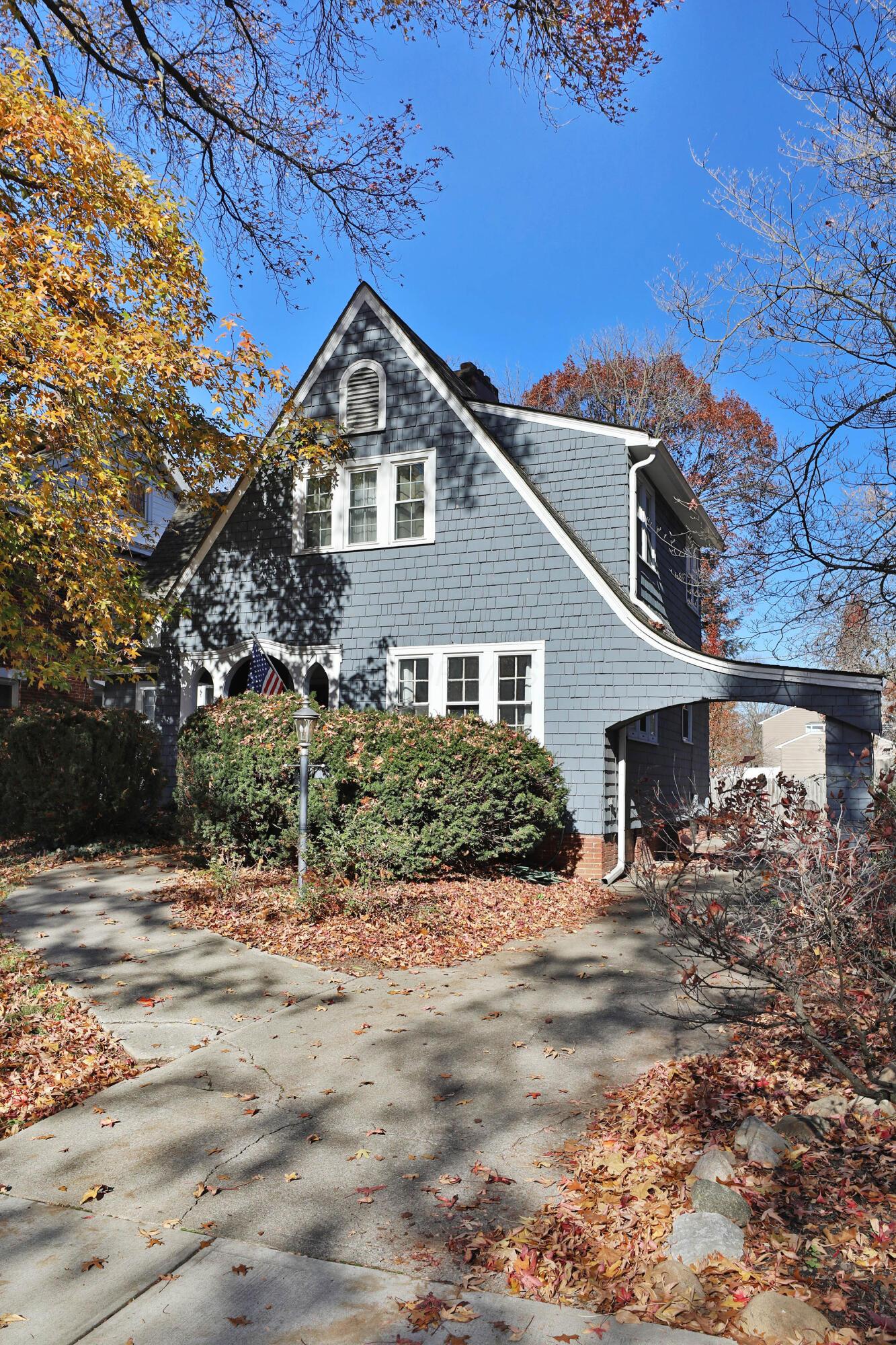 82 Blenheim Road Columbus, OH 43214 - Photo 48 of 51 82-Blenheim-Exteriors-05