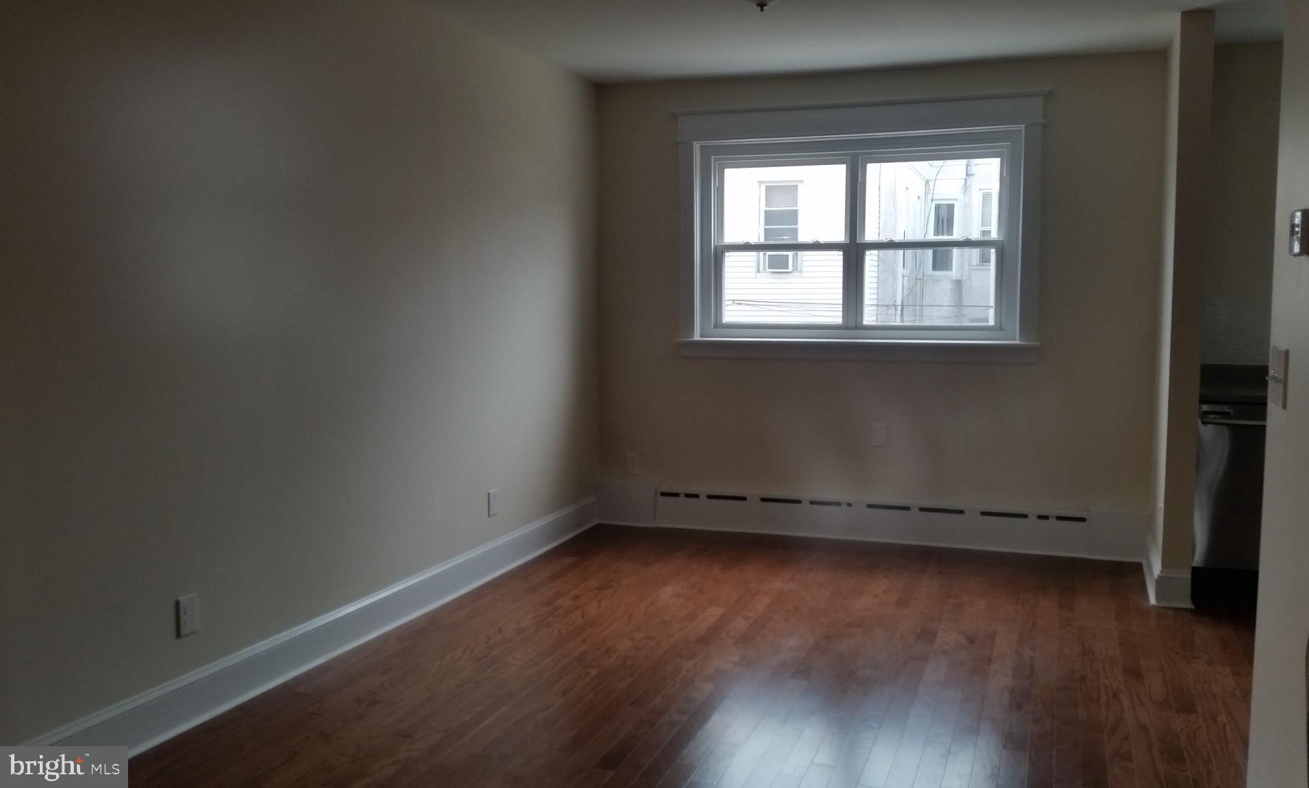 1206 Atwood Road Philadelphia, PA 19151 - Photo 6 of 15 Dining/Eat-in area