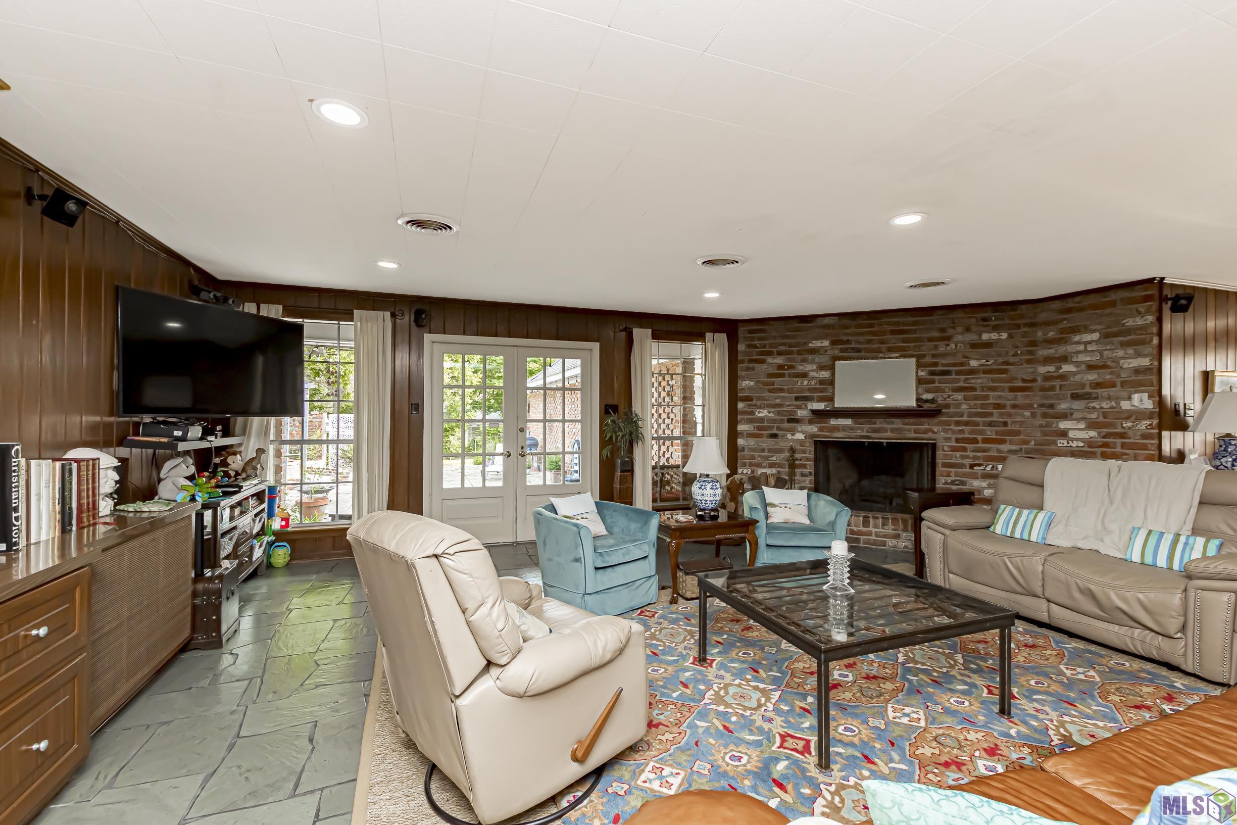2933 Myrtle Avenue Baton Rouge, LA 70806 - Photo 5 of 35 Gallery Image 5
