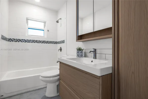 $7,150 | 801 Northeast 118th Street, Biscayne Park, FL 33161