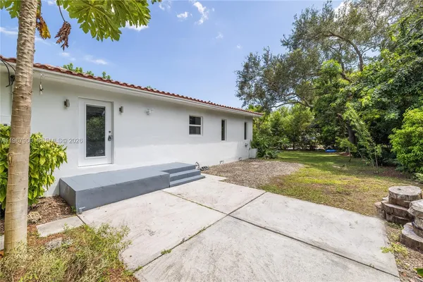 $7,150 | 801 Northeast 118th Street, Biscayne Park, FL 33161