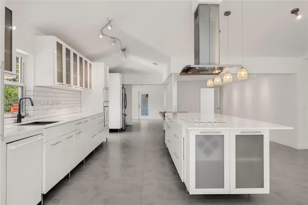 $7,150 | 801 Northeast 118th Street, Biscayne Park, FL 33161