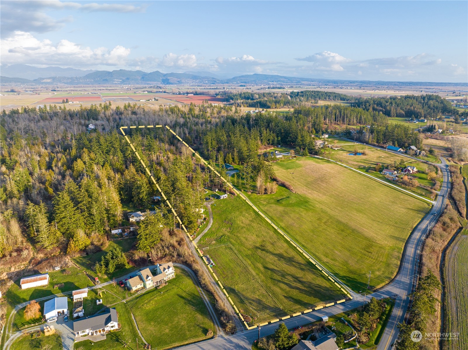18743 Valentine Road Mount Vernon, WA 98273 - Photo 3 of 19 Gallery Image 3