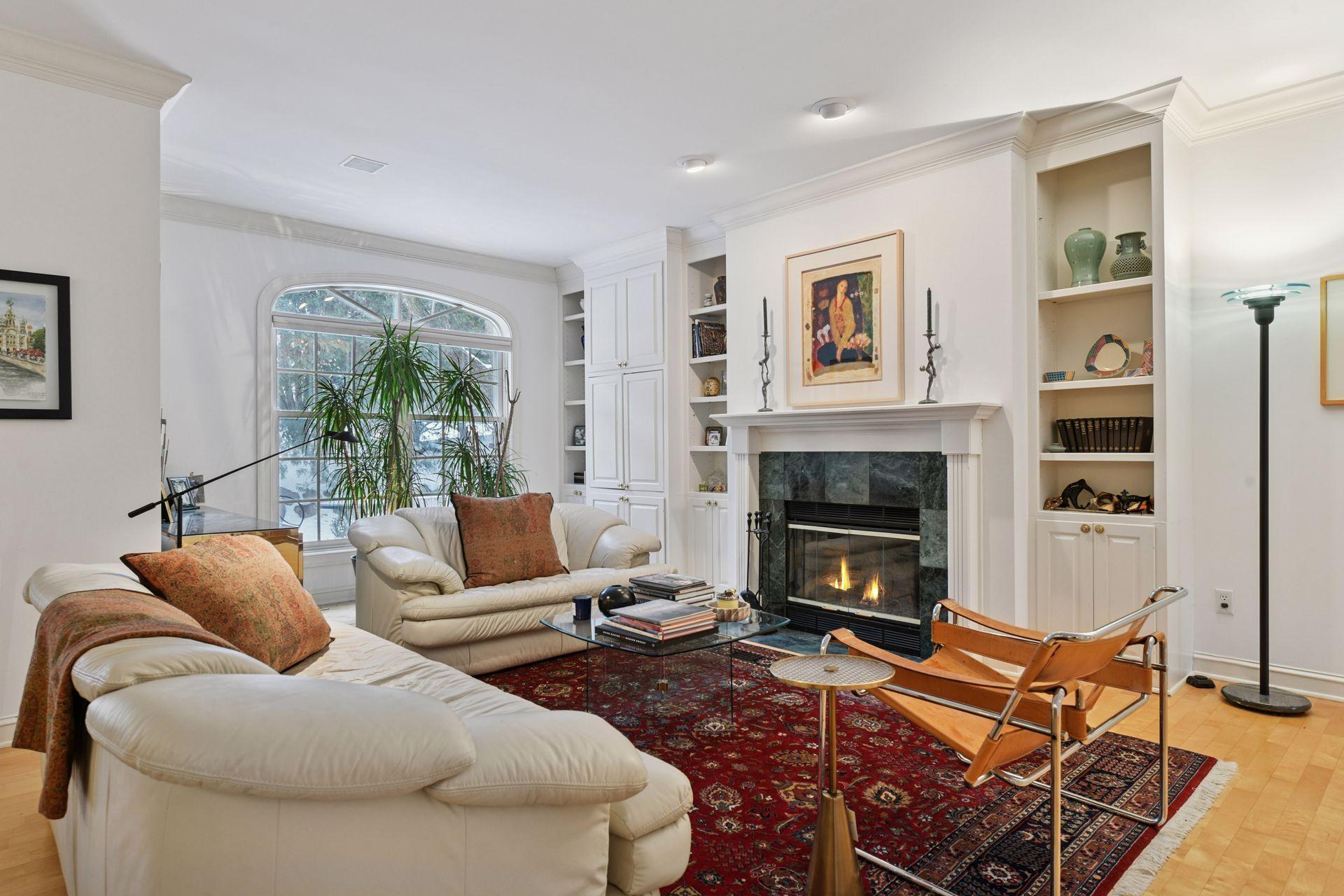 103 Edgewood Court Wayzata, MN 55391 - Photo 5 of 33