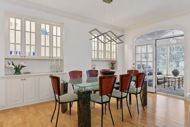 $815,000 | 103 Edgewood Court, Wayzata, MN 55391