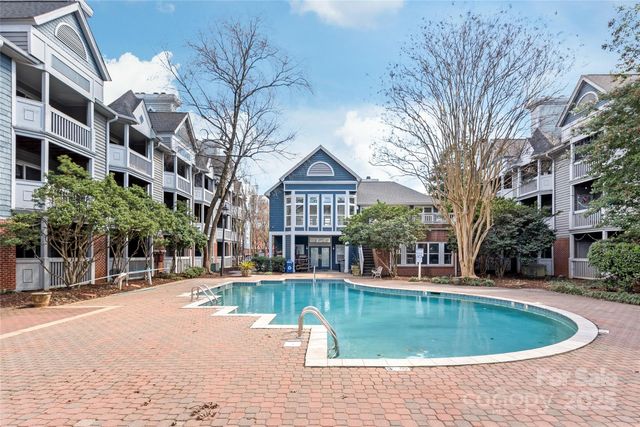 $238,000 | 525 North Graham Street, Unit 2F, Charlotte, NC 28202