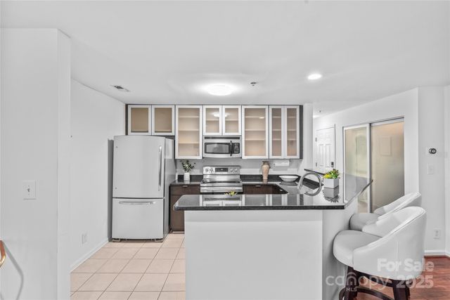 $238,000 | 525 North Graham Street, Unit 2F, Charlotte, NC 28202