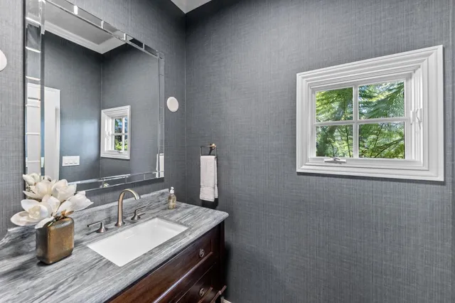 $16,180,000 | 1600 Marlborough Road, Hillsborough, CA 94010